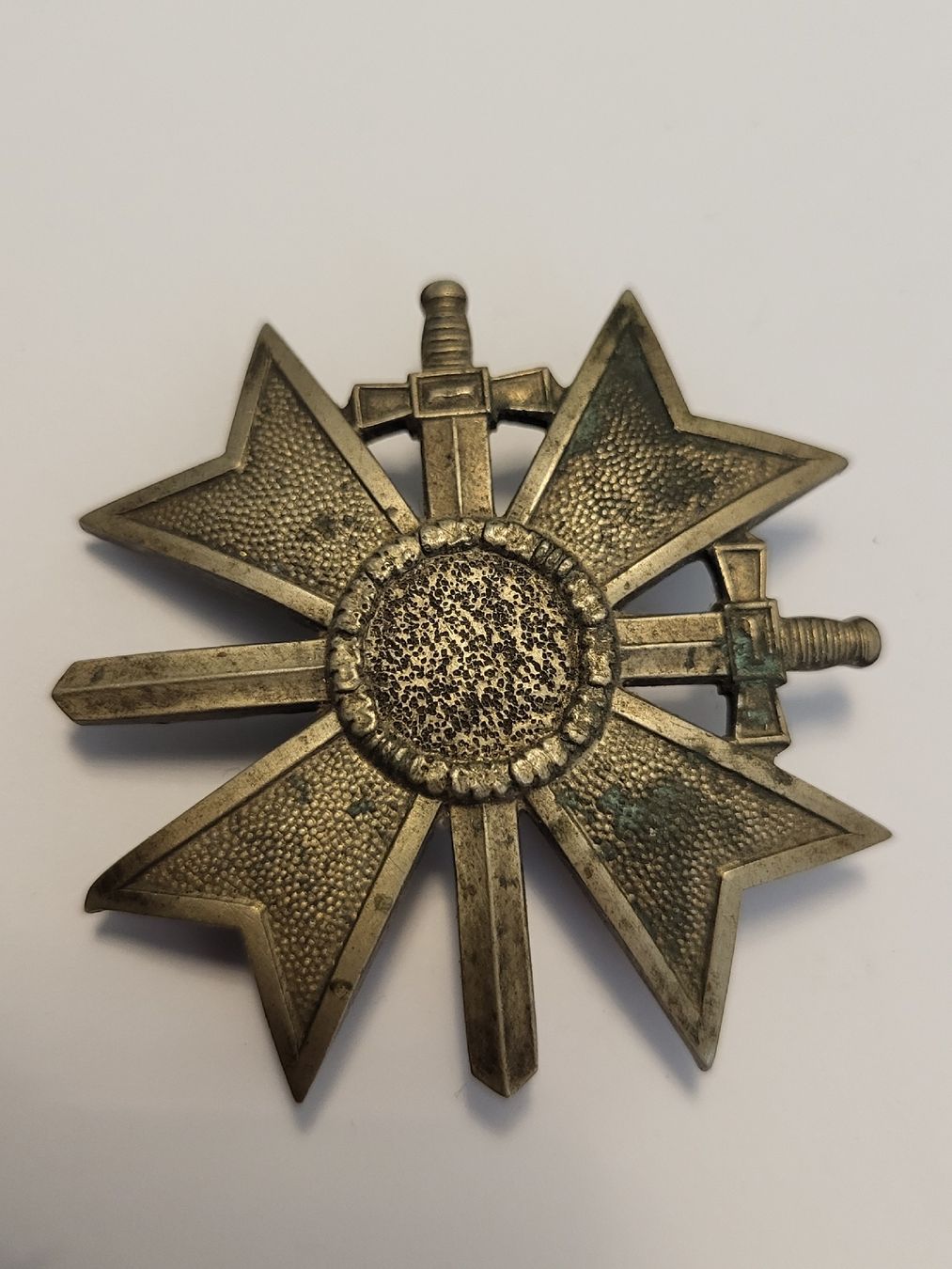 Placchette & Badge: Orden mit Schwertern Abzeichen gebrauchter Zustand – Usato da nunningen venduto da mic_88k2