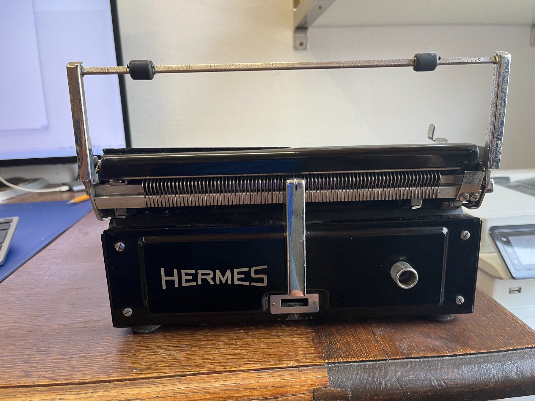 Macchine da scrivere: Schreibmaschine Hermes 2000 – Usato da Wettingen venduto da andreas5 2