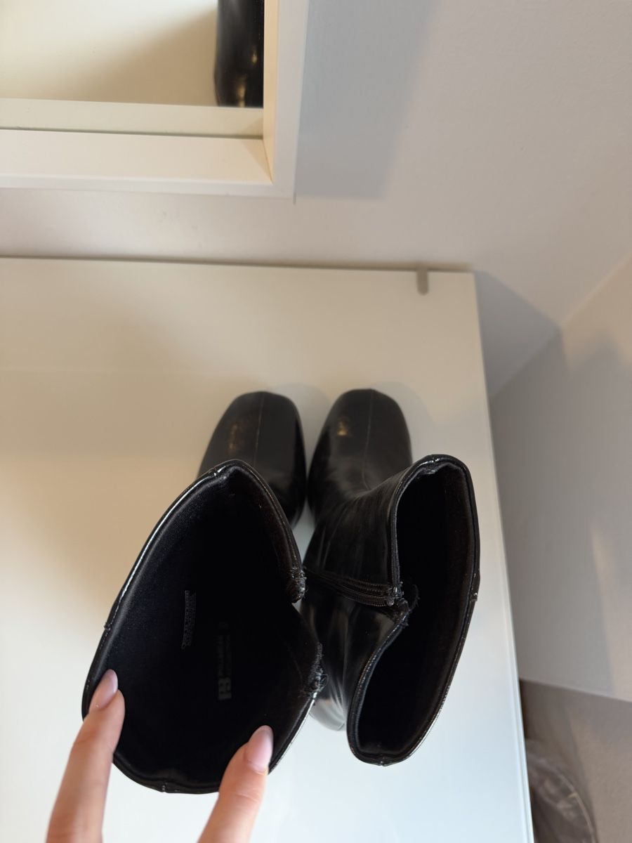 Pull&Bear Damenschuhe: PULL&BEAR Absatzstiefeletten schwarz Gr.38 – Gebraucht aus Wohlen, AG von sce_2ynh 4