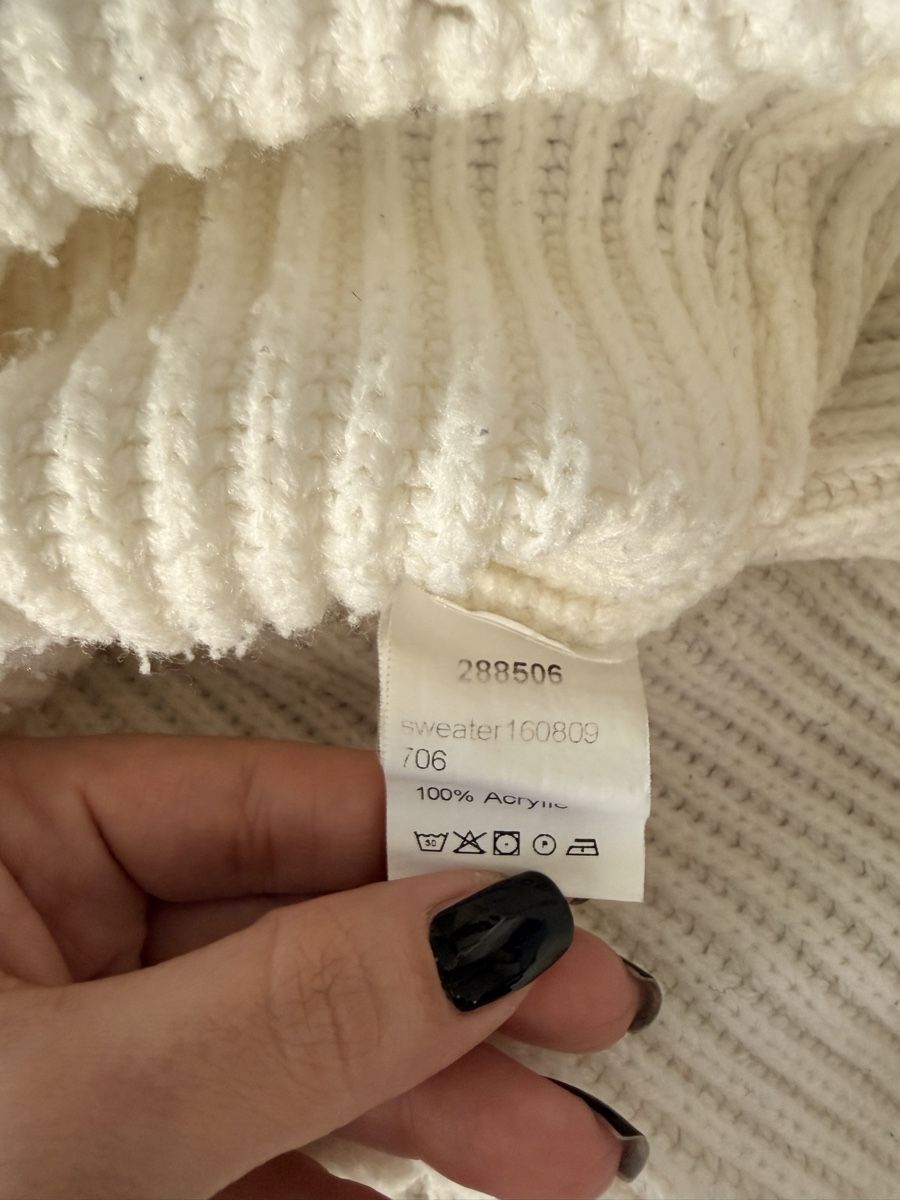 Pullover & Sweatshirts: Weicher Rollkragenpullover, Grösse S/M – Gebraucht aus Thundorf von paglialongamaria 1