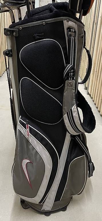 Nike Sacs: Nike Golfbag – D'occasion à Bern par mia_8nfn 2
