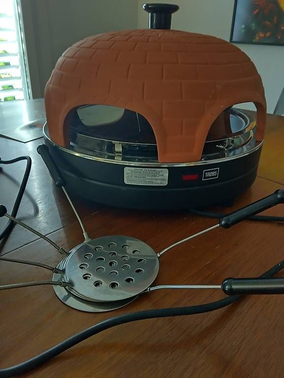 Forni per pizza: Party Pizzaofen – Usato da Winterthur venduto da tst_twx7