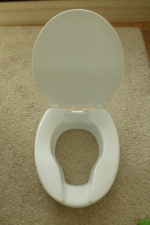 WC: Toilettensitzerhöhung Kowsky ETTE11 mit Deckel – Usato da Rudolfstetten venduto da Fotorobi 1