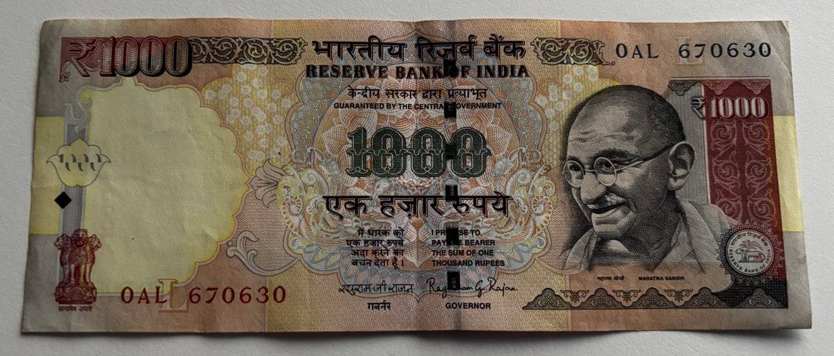 Banconote: Indien 1000 Rupees 2014 – Usato da Algetshausen venduto da Carrhard