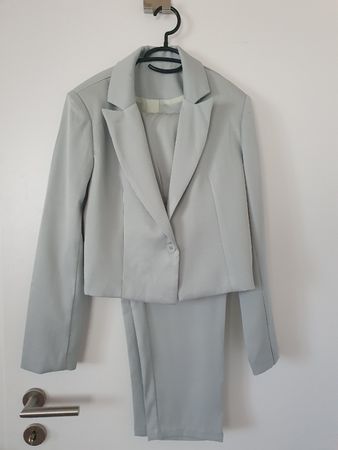 Zweiteiler, Kurzblazer und Hose M