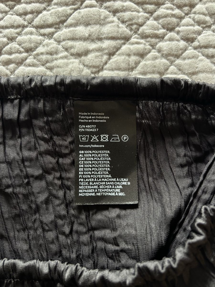 H&M Hosen: Pantalon fluide noir plissé  – Neu (gemäss Beschreibung) aus Lausanne von shabnam.t 5