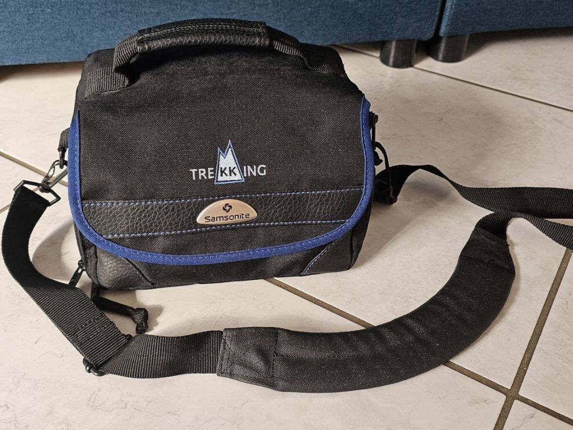 Samsonite Borse: Foto-Tasche/ TREKKING - Samsonite – Usato da Geuensee venduto da JeMaUrPe