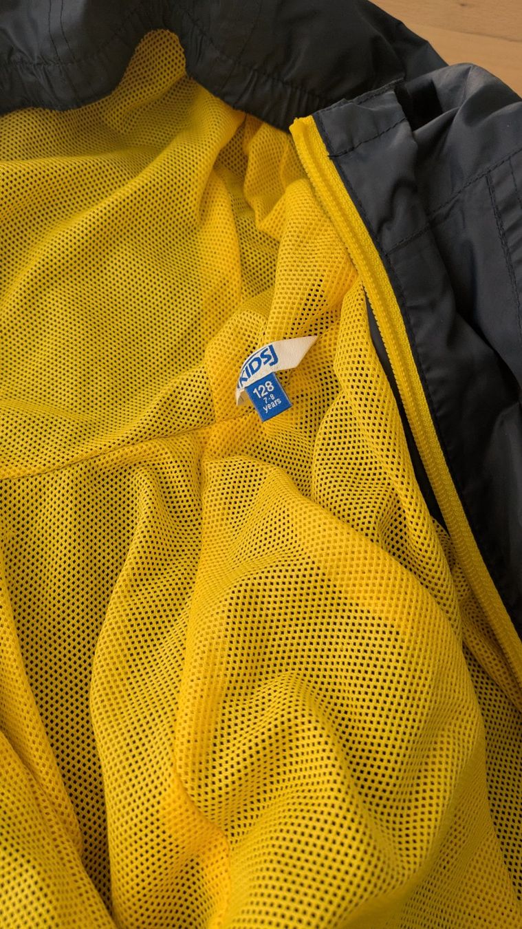 Giacche & Cappotti: Dunkle, Dünnere Regenjacke - Gr. 128 – Usato da Staufen venduto da Fleby84 2