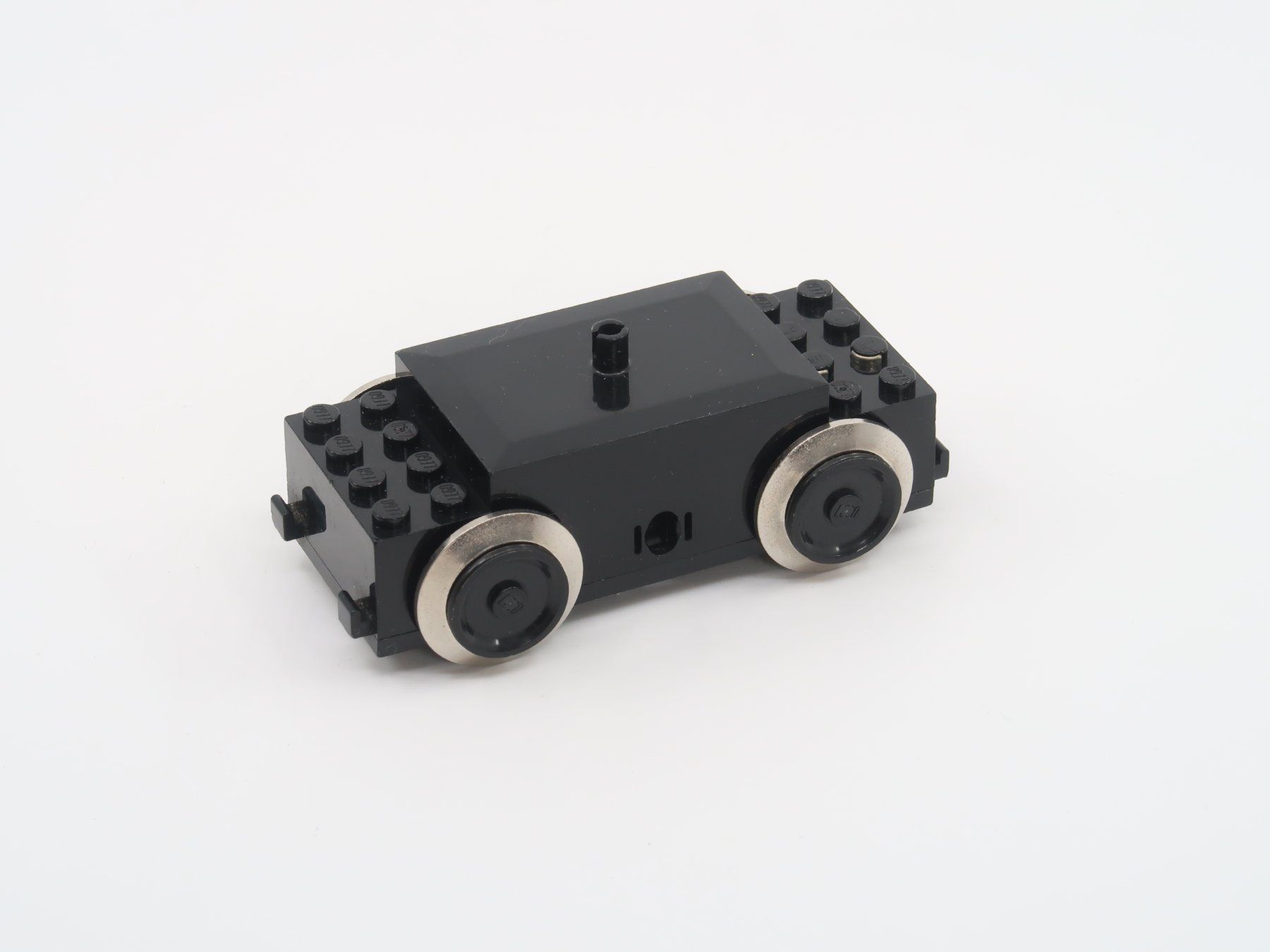 Lego Spielzeuge: Lego Eisenbahn Zug Motor 9V Train – Gebraucht aus Oberwil b. Büren von nih_qt5f