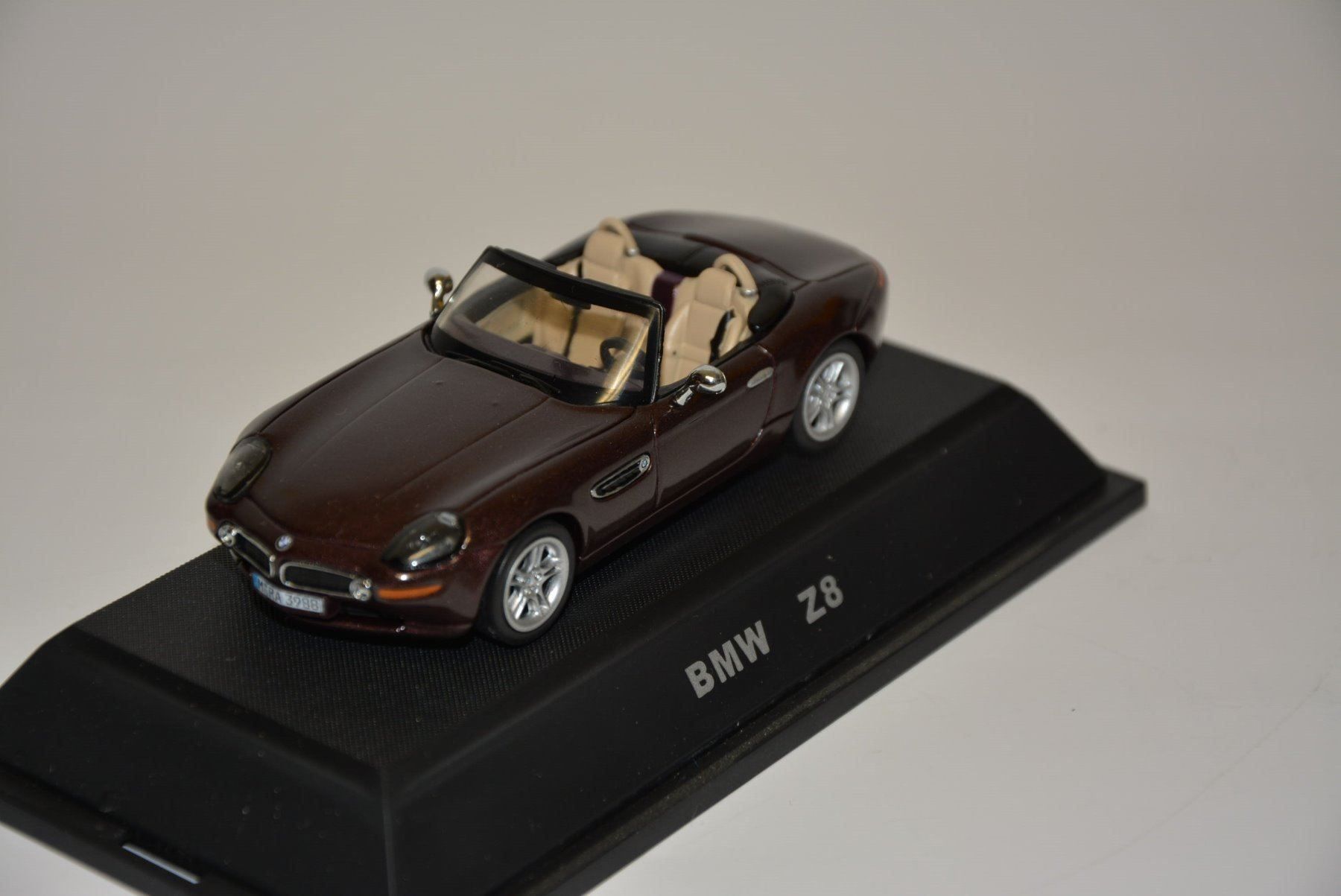 BMW Modellini d'auto: BMW Z8 , Criollo Red , Jadi , 1:43 – Nuovo e nell'imballaggio originale da Goldach venduto da Feivel9 2