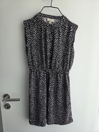 Luftiges Kleidchen mit Schnürung in der Hüfte Gr. XS