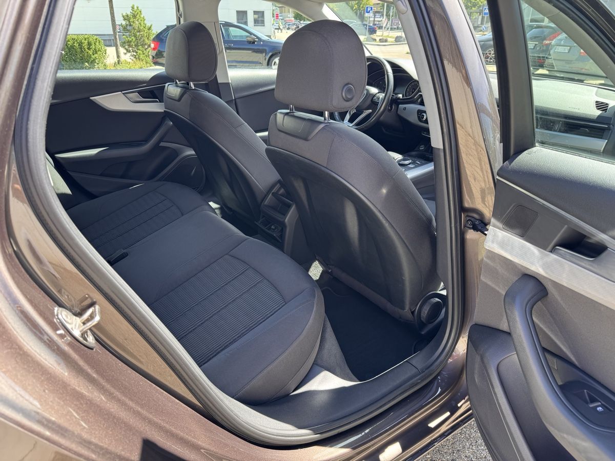 Audi Autos: Audi A4 2.0 TDI  – D'occasion à Flawil par BmwLoverM3 8