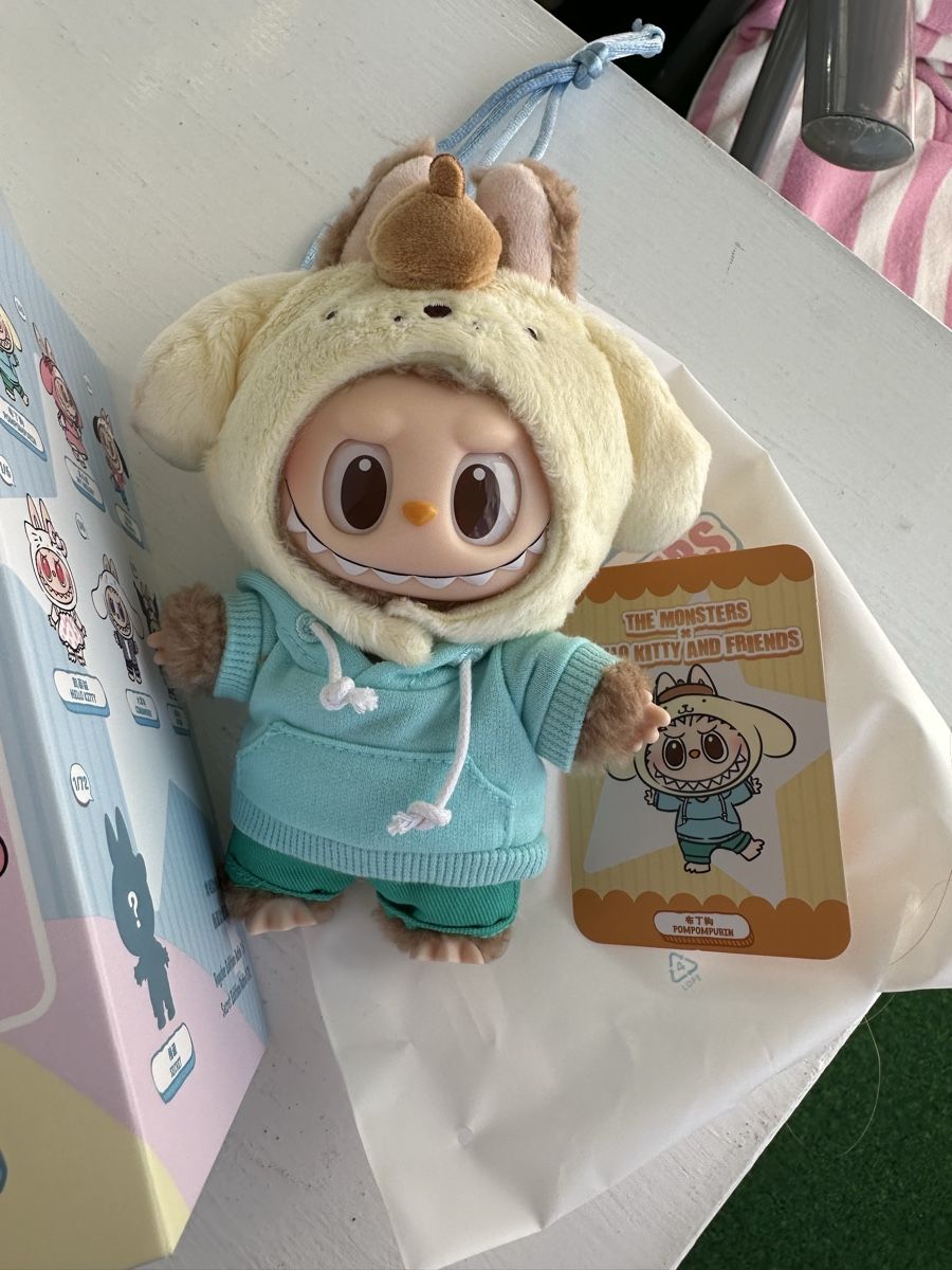 Pop Mart Figurines: Blind Box Labubu Pompompurin The Monsters Hello Kitty – Neuf avec emballage d'origine à Baar par hasenfrau15