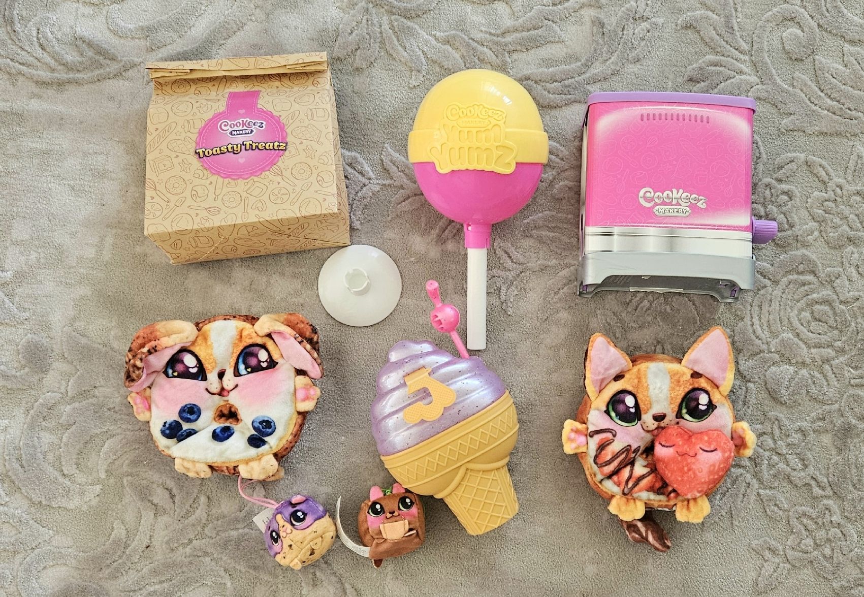 Giocattoli: Lot Cookeez Makery – Nuovo (secondo la descrizione) da Bex venduto da Villy_Wolf