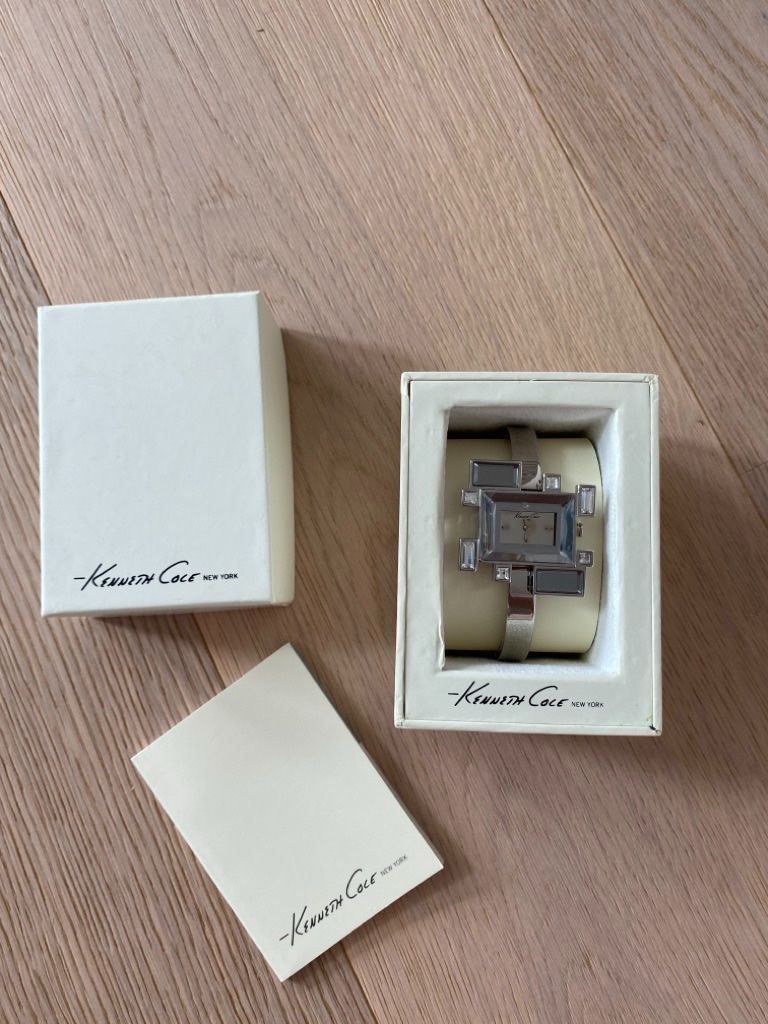 Montres: Armbanduhr von Kenneth Cole Quartz – Neuf avec emballage d'origine à Hombrechtikon par bettersurfer 1