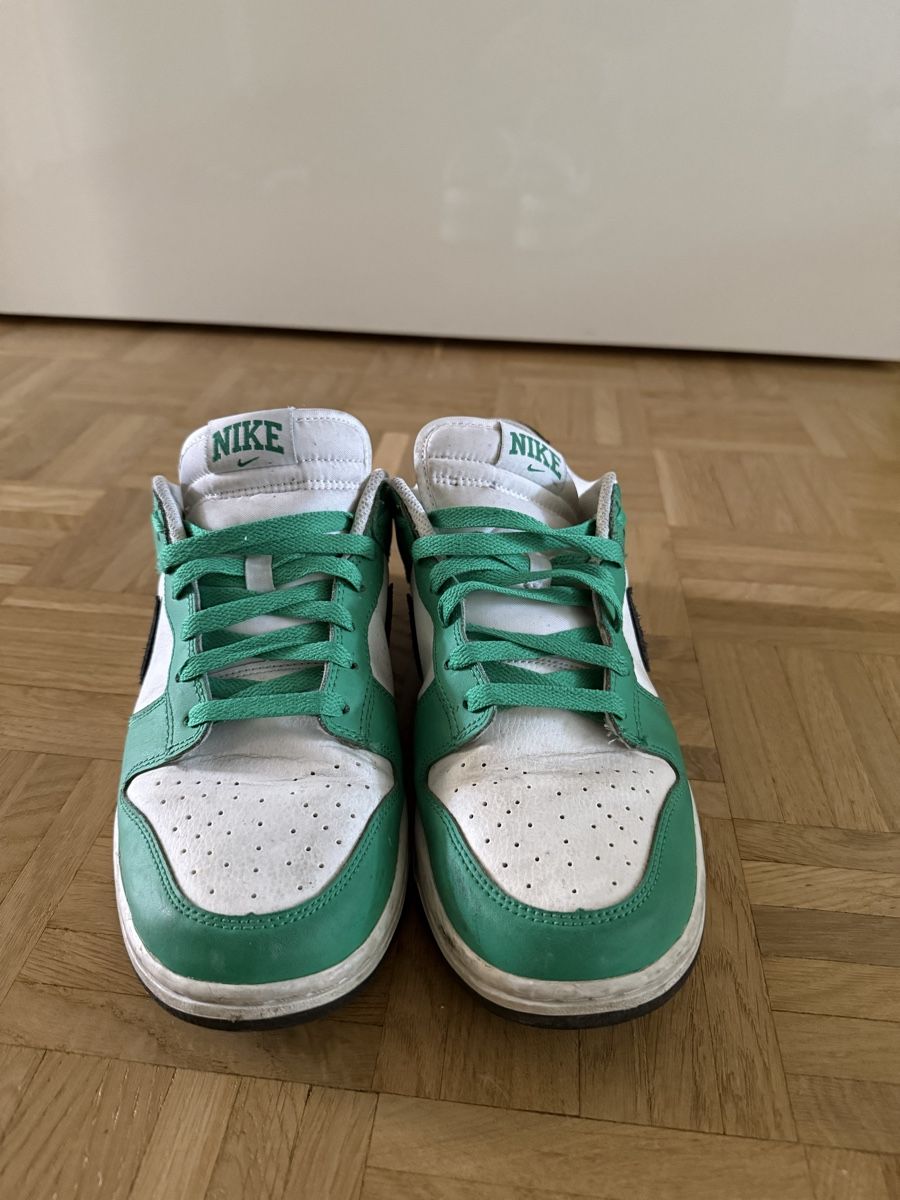 Nike Chaussures hommes: Nike Dunk Low vert / blanc - Celtic – Taille 42.5 EU - H – D'occasion à Genève par Zrinkop 1