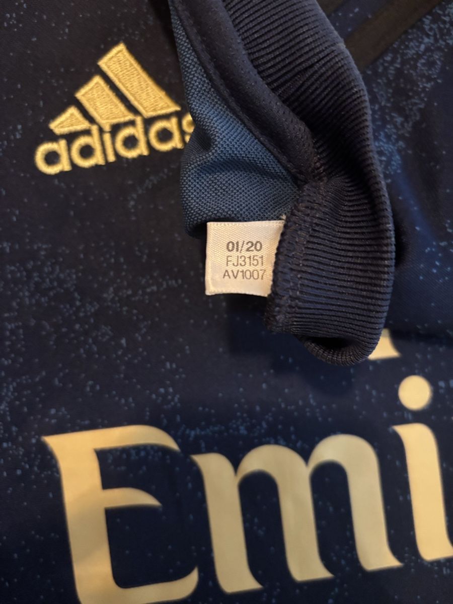 Adidas Canottiere & Pantaloni: Real Madrid Trikot Valverde – Usato da Zürich venduto da ChampShirts 7