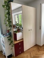 Kleiderschrank