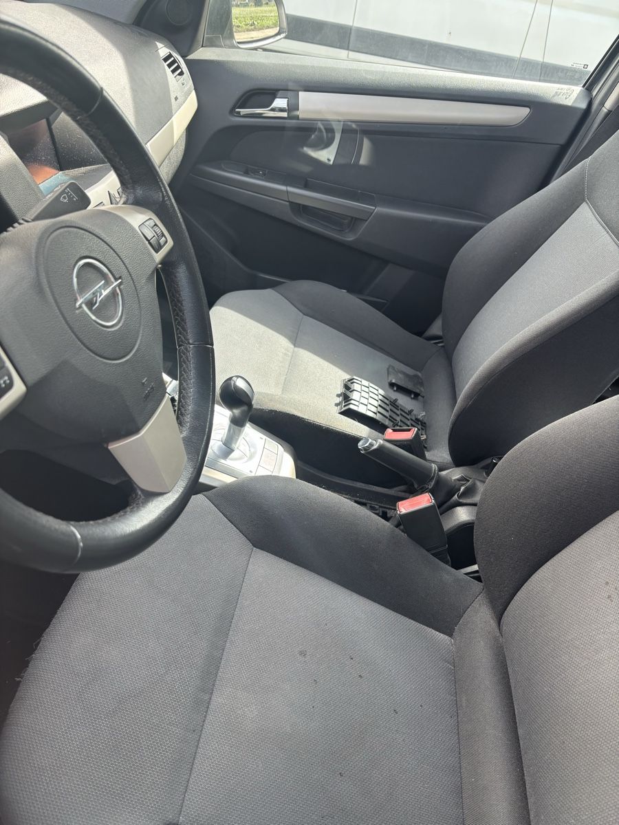 Opel Autos: Opel Astra H16R Cvan – Defekt aus Schaffhausen von suj_9kjx 3