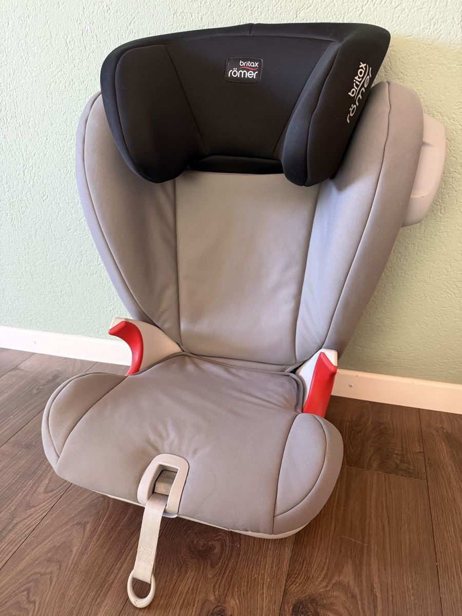 Britax Römer Auto-Kindersitze: Römer Britax  – Gebraucht aus Niederscherli von KarinZe