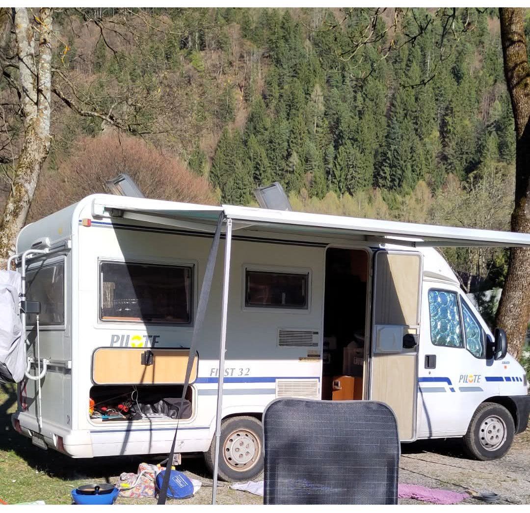 Pilot Véhicules de camping: Wohnmobil Pilote First 32, 2000, ab MFK – D'occasion à Häggenschwil par Pastete