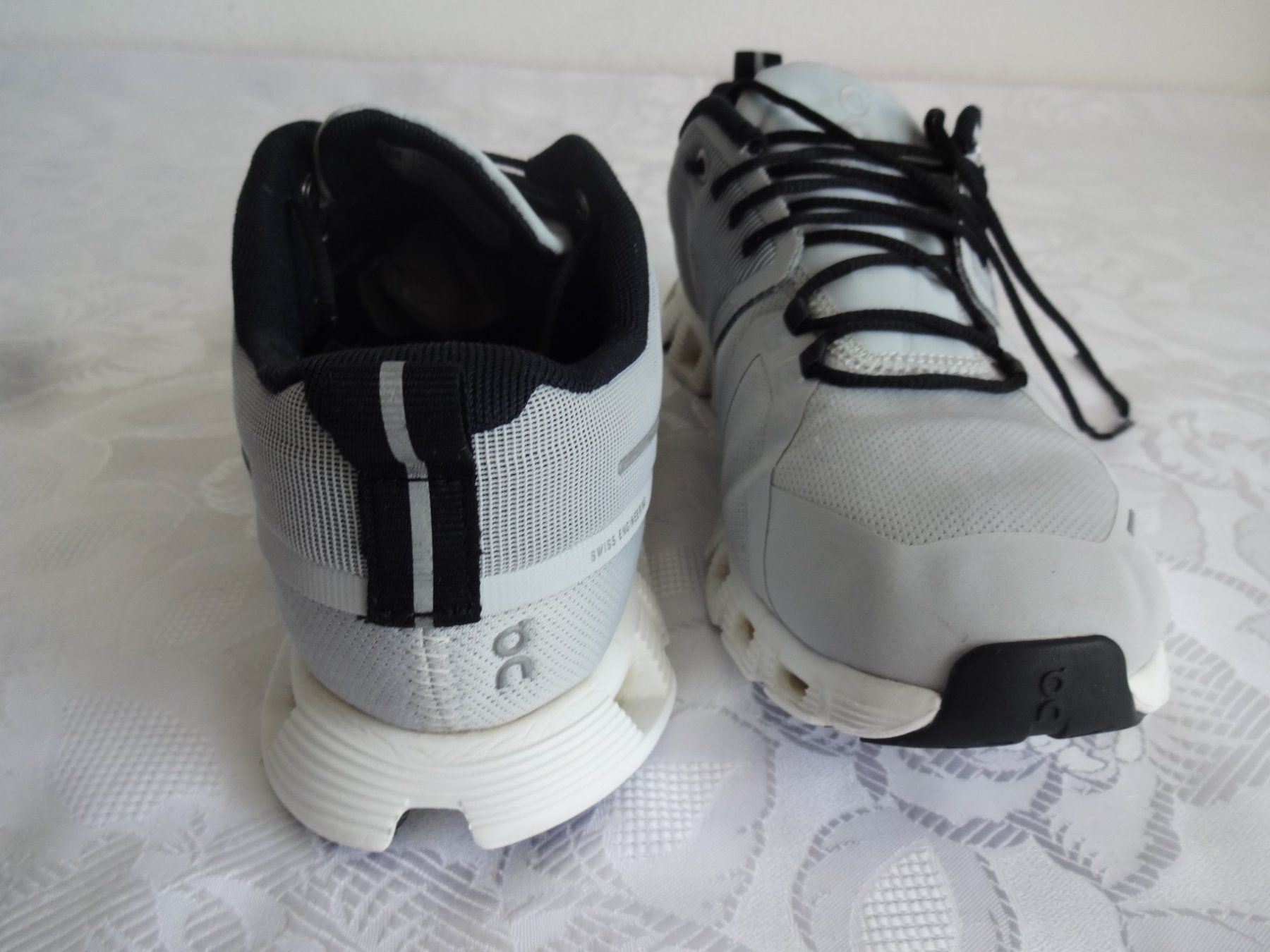 On Scarpe da donna: ** ON ** Schuhe Nr.40 – Usato da Frauenfeld venduto da Reyy58 3