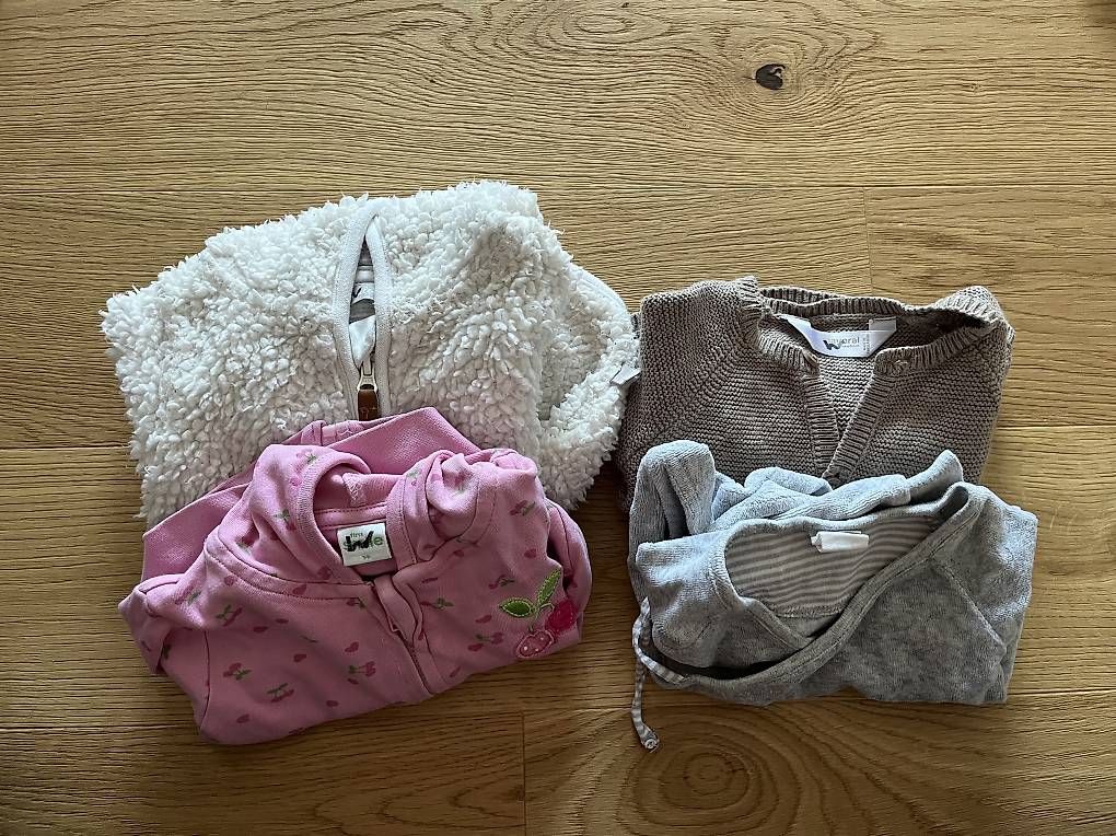 Lotti & Set di vestiti: Gr. 50/56 Kleiderpaket Herbst Mädchen – Usato da Toffen venduto da Jay_Suki 2