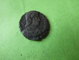 uralte Bronzemünze  16 mm     2.19  g