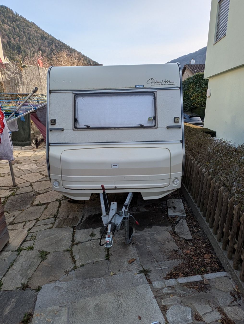 Bürstner Veicoli da campeggio: Wohnwagen Bürstner Champion 4655 – Usato da Chur venduto da clacari 2
