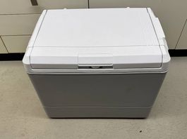 COLEMAN Kühl- und Wärmebox, 40L, 12V mit 220/240V Netzgerät