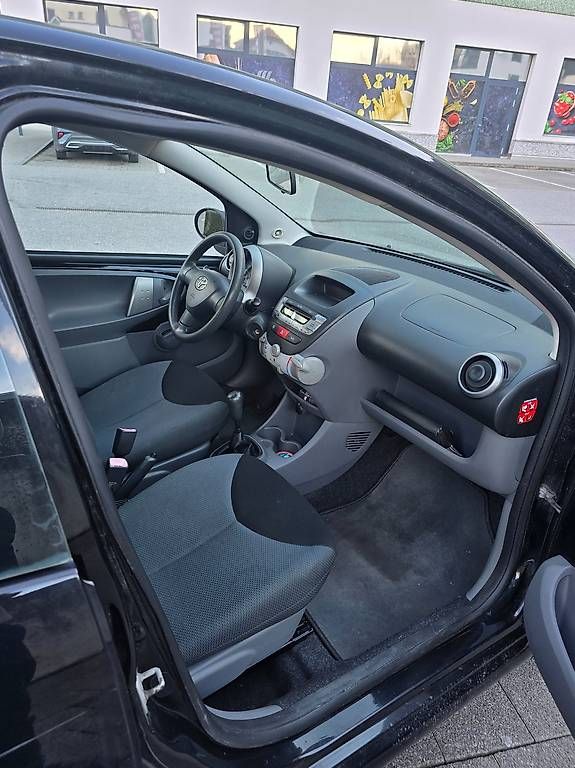 Automobili: Toyota AYGO 1.0 – Usato da Chur venduto da gorilla_boom 4