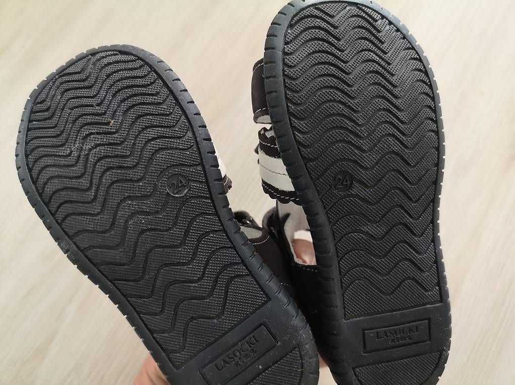 Schuhe für Mädchen: Leder Schuhe Mädchen Grösse 24 Lasocki fast NEU – Gebraucht aus Ostermundigen von lid_sg9q 2