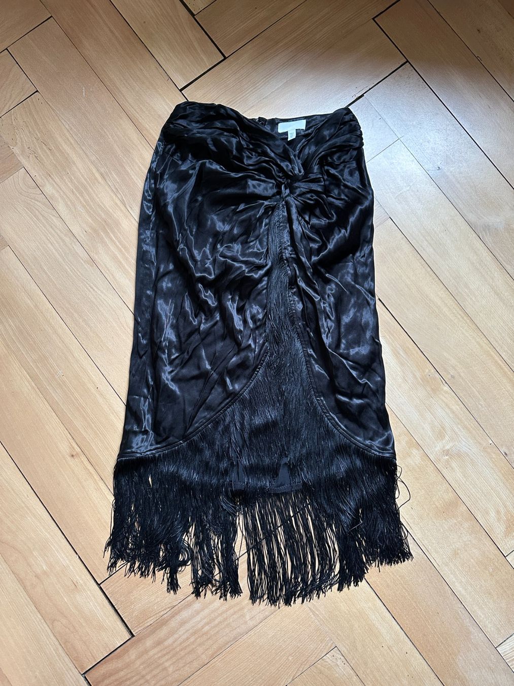 H&M Gonne: Satin Fransen Rock schwarz 42 – Usato da Zürich venduto da Diazaio