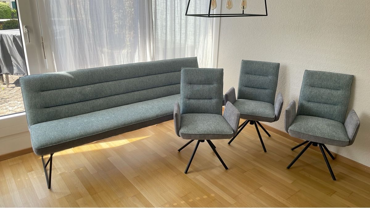 Sedie: Moderne Esszimmergruppe - Grau/Hellblauer Stoffbezug – Nuovo (secondo la descrizione) da Bern venduto da Kaskarella