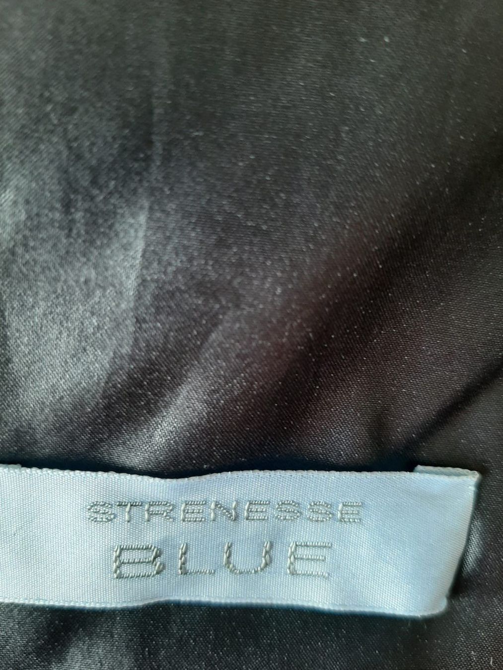 Strenesse Foulard & Sciarpe: Extravaganter Schal von STRENESSE BLUE – Nuovo e nell'imballaggio originale da Neuhausen am Rheinfall venduto da mariess 1