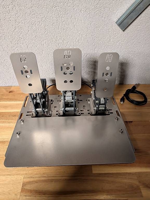 Ersatzteile: Pédalier Heusinkveld sprint + base plate – Gebraucht aus Bevaix von yle_9hb2