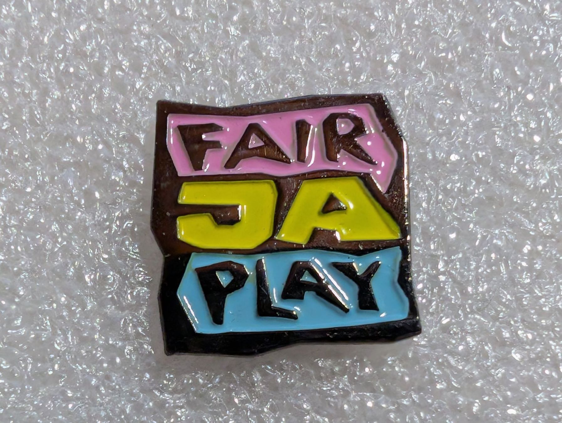 Plaketten & Abzeichen: Ansteckpin 263: Fair Play Ja – Gebraucht aus Oppligen von Pin-Fall-Shop