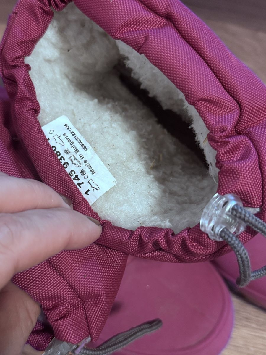 Scarpe per ragazze: Mädchen Gummistiefel 33-34 – Usato da Wädenswil venduto da dor_ddx7 1