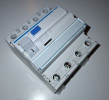 Hager FI-Schutzschalter 4P 25A 30mA CDA 425C