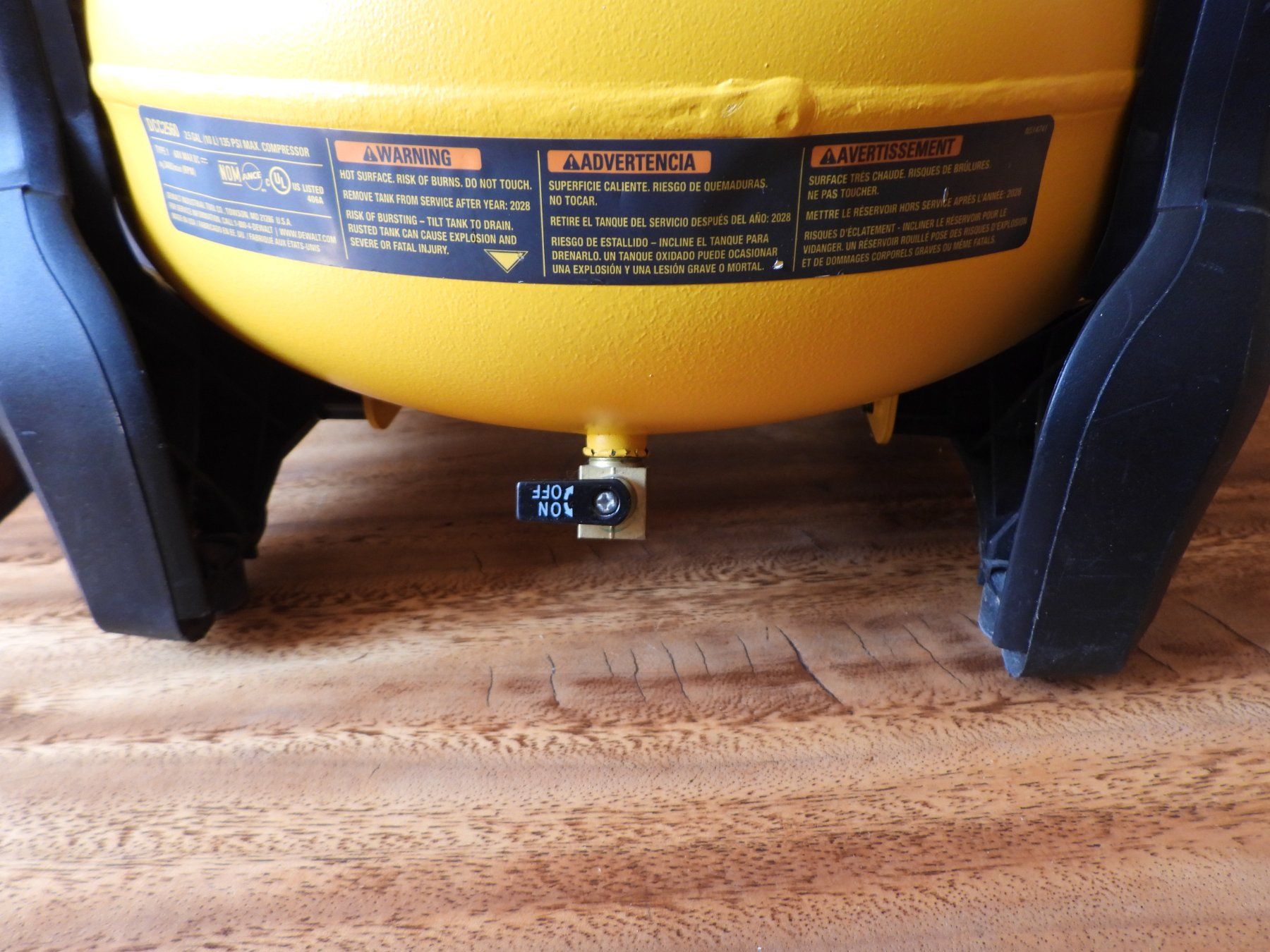 Dewalt Compresseurs: Dewalt Flexvolt Air Compressor Brushless Made in USA – D'occasion à Tavannes par jimananas 3