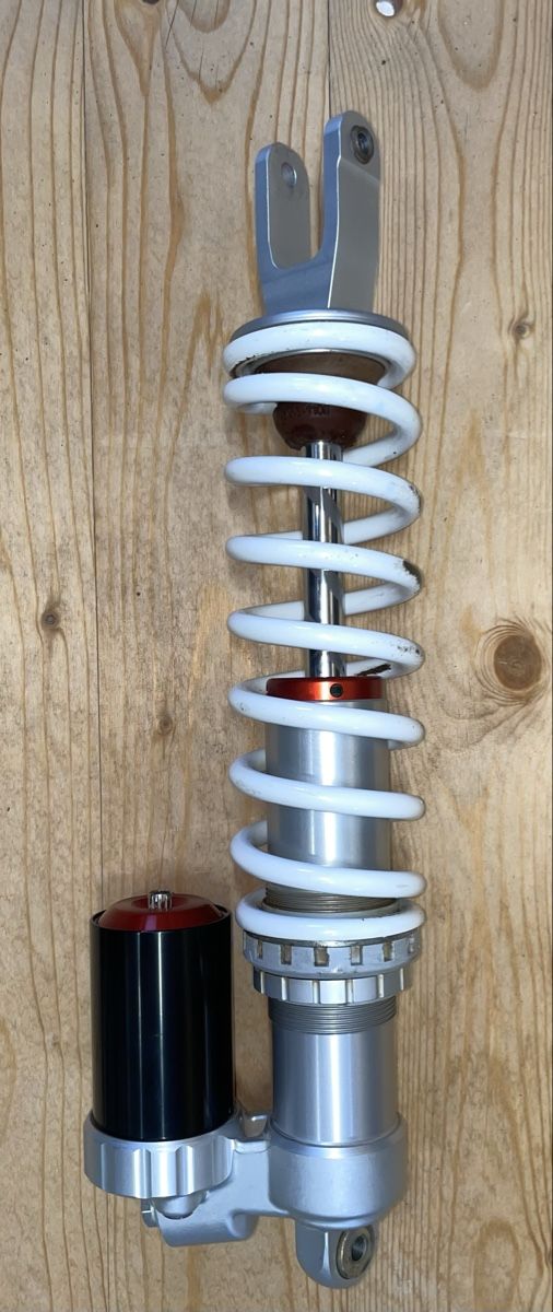 Tutti i ricambio per moto: WP Xact Dämpfer (Bladder Kit umbau) – Usato da Rheineck venduto da jon_q56n 1