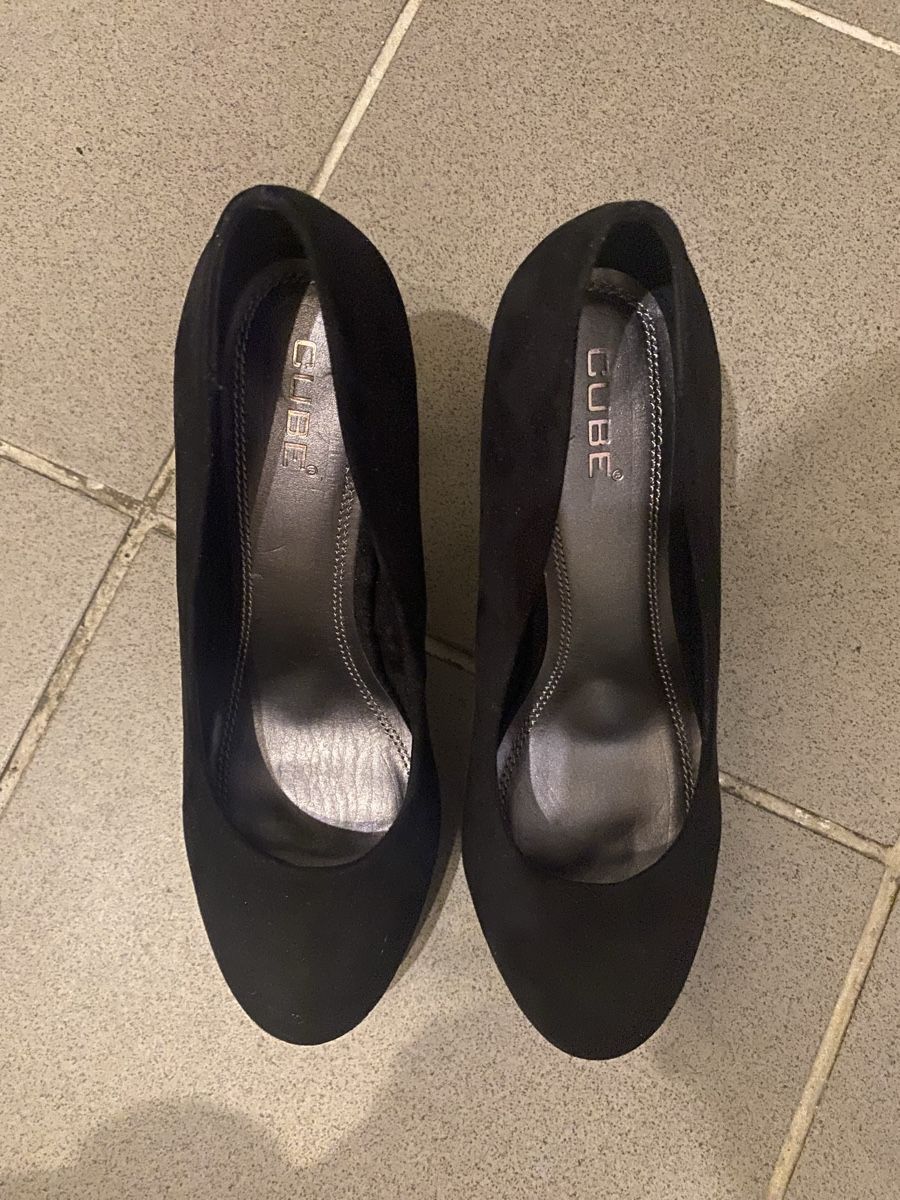 Damenschuhe: Pumps schwarz – Gebraucht aus Luzern von oli_6x2r 1