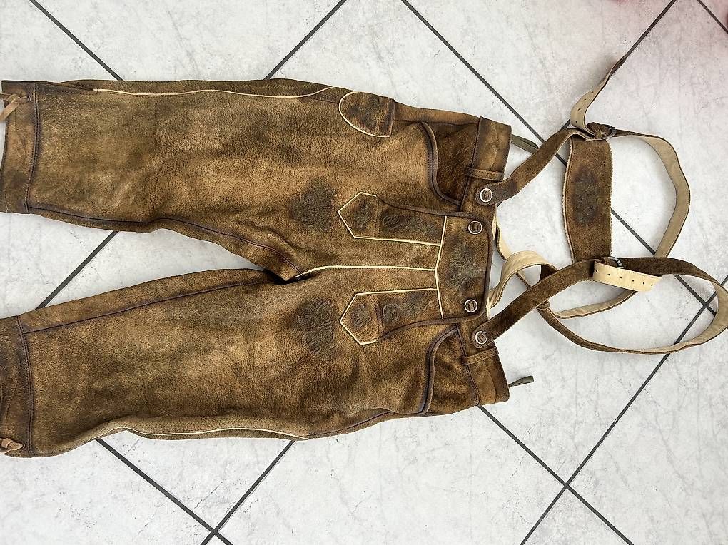 Pantaloni: Lederhose – Usato da Wolfhausen venduto da j86