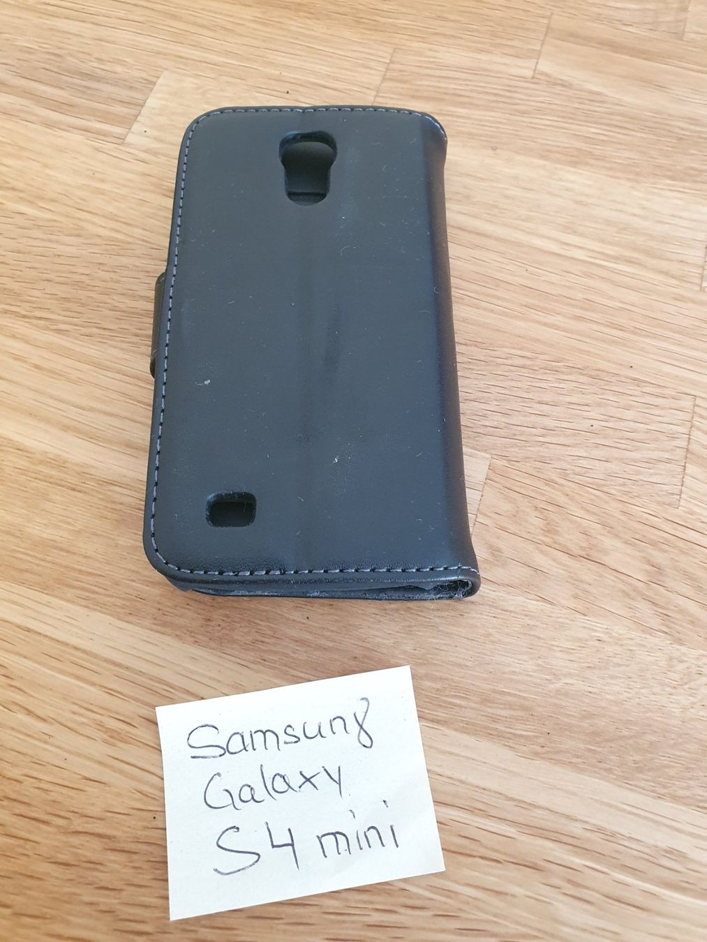 Cover & Protezioni schermo: Samsung Galaxy S4 Mini Hülle Case / Handy Klapp Etui – Usato da Einsiedeln venduto da Salusa 1