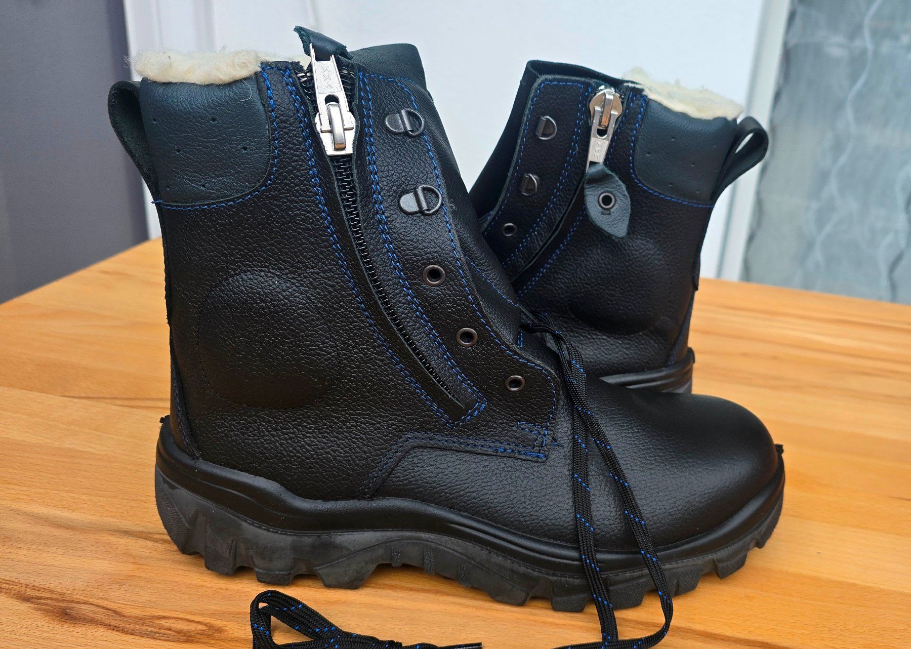 Scarpe da uomo: Arbeitsschuhe Steitz Secura S3 44 Neu Winter – Nuovo e nell'imballaggio originale da Winznau venduto da johny_wayne 1