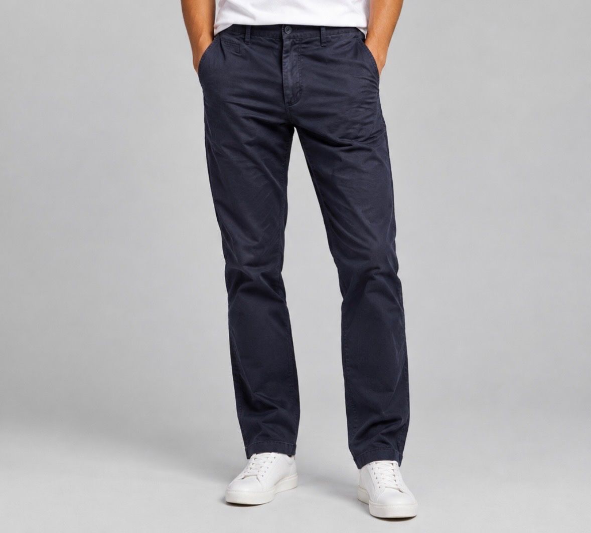 Pantalons: Pantalon bleu marine – D'occasion à Denens par RomainSecondeMain