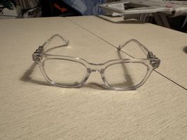 Brille transparent mit silberfarbenen Details neuwertig