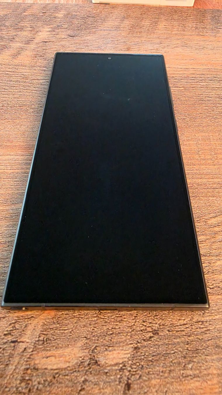 Samsung Telefoni cellulari / Smartphones: Samsung Galaxy S24 Ultra 256Gb – Usato da Winznau venduto da johny_wayne 1