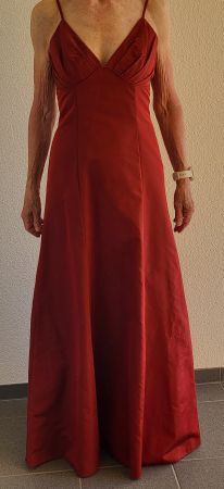 Rotes Sommer-Abendkleid Gr. 36/38 neuwertig zu verkaufen