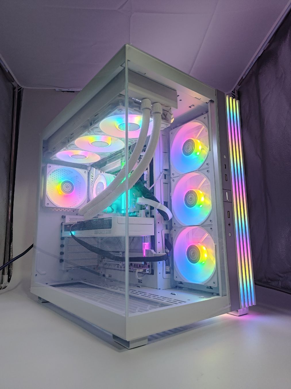 PCs: Pc gaming blanc neuf  – Neu (gemäss Beschreibung) aus Courtemaîche von Atelier.tech